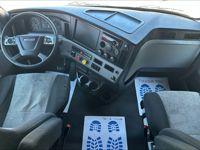 2021 Freightliner CASCADIA 126