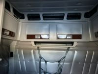 2022 Peterbilt 389