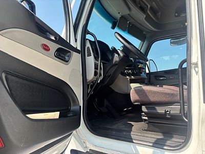 2024 Peterbilt 579