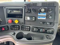 2017 Freightliner CASCADIA 113