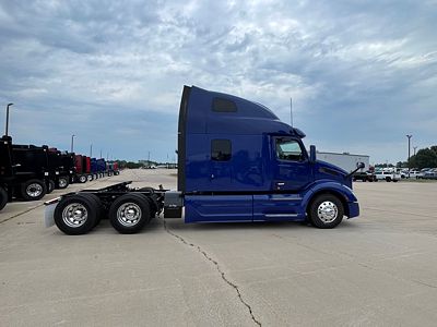 2023 Peterbilt 579