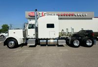 2022 Peterbilt 389