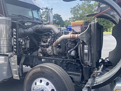 2022 Peterbilt 389