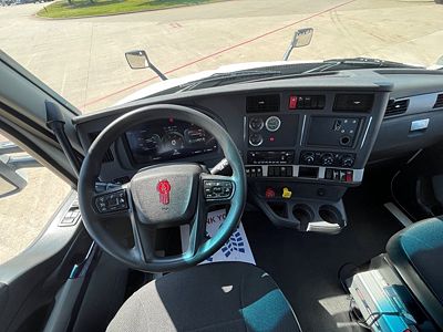 2023 Kenworth T680