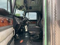 1996 Peterbilt 379