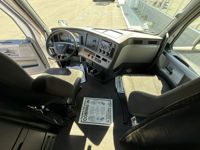 2022 Freightliner CASCADIA 116