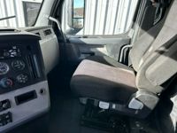 2020 Freightliner CASCADIA 126