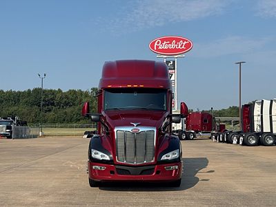 2023 Peterbilt 579