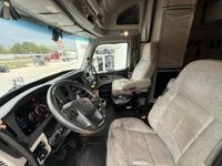 2023 Peterbilt 579