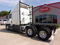 2022 Freightliner CASCADIA 116