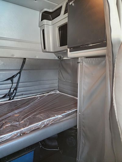 2017 Peterbilt 389