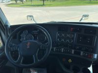 2022 Kenworth T880