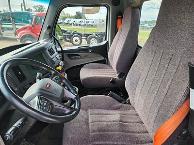 2023 Peterbilt 579