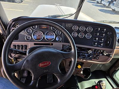 2018 Peterbilt 389