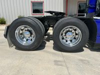 2022 Volvo VNL64T860
