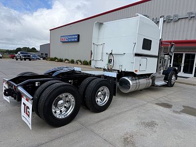 2022 Peterbilt 389