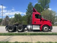 2020 Freightliner CASCADIA 126