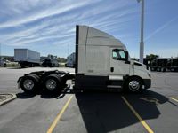 2022 Freightliner CASCADIA 116