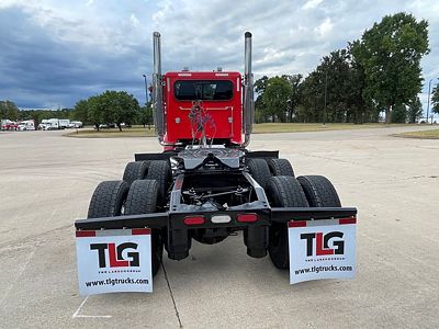 2022 Peterbilt 389