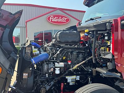 2023 Peterbilt 579