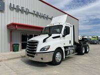 2021 Freightliner CASCADIA 126