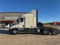 2018 Freightliner CASCADIA 113