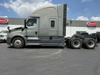 2023 Freightliner CASCADIA 126