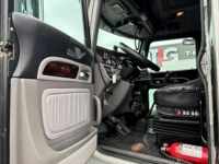 2016 Peterbilt 389-131