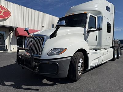 2022 International LT625