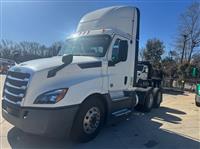 2020 Freightliner CASCADIA 126