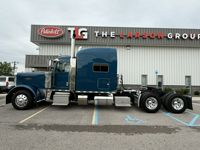 2023 Peterbilt 389