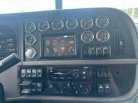 2023 Peterbilt 389