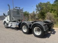 2017 Kenworth T880