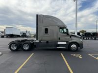 2022 Freightliner CASCADIA 126