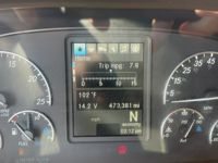 2020 Freightliner CASCADIA 126
