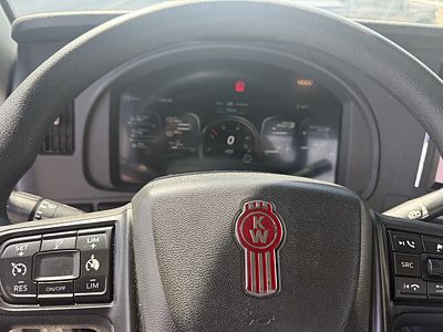 2022 Kenworth T880