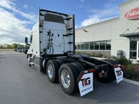 2022 Freightliner CASCADIA 116