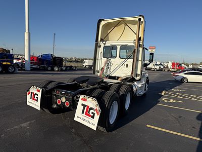 2020 Freightliner CASCADIA 125