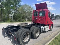 2020 Freightliner CASCADIA 126