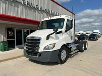 2021 Freightliner CASCADIA 116