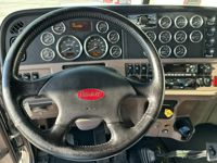2022 Peterbilt 389