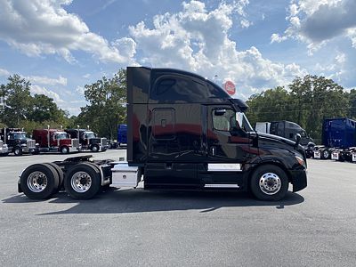 2023 Freightliner CASCADIA 126