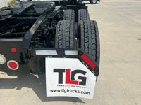 2021 Freightliner CASCADIA 126