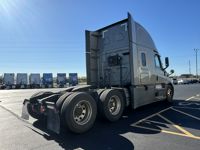 2023 Freightliner CASCADIA 126