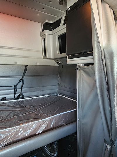 2017 Peterbilt 389