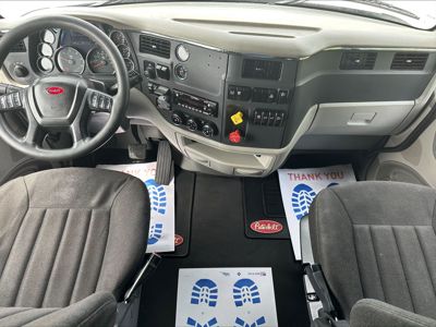 2021 Peterbilt 579
