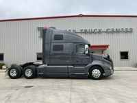 2022 Volvo VNL64T860