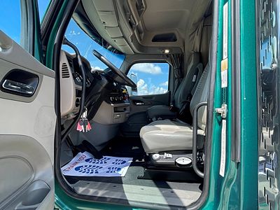 2022 Peterbilt 567