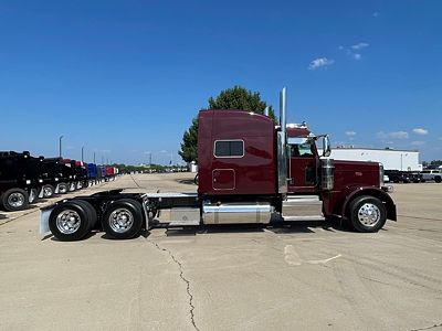 2024 Peterbilt 389