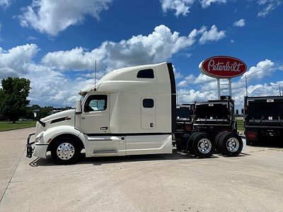 2023 Peterbilt 579